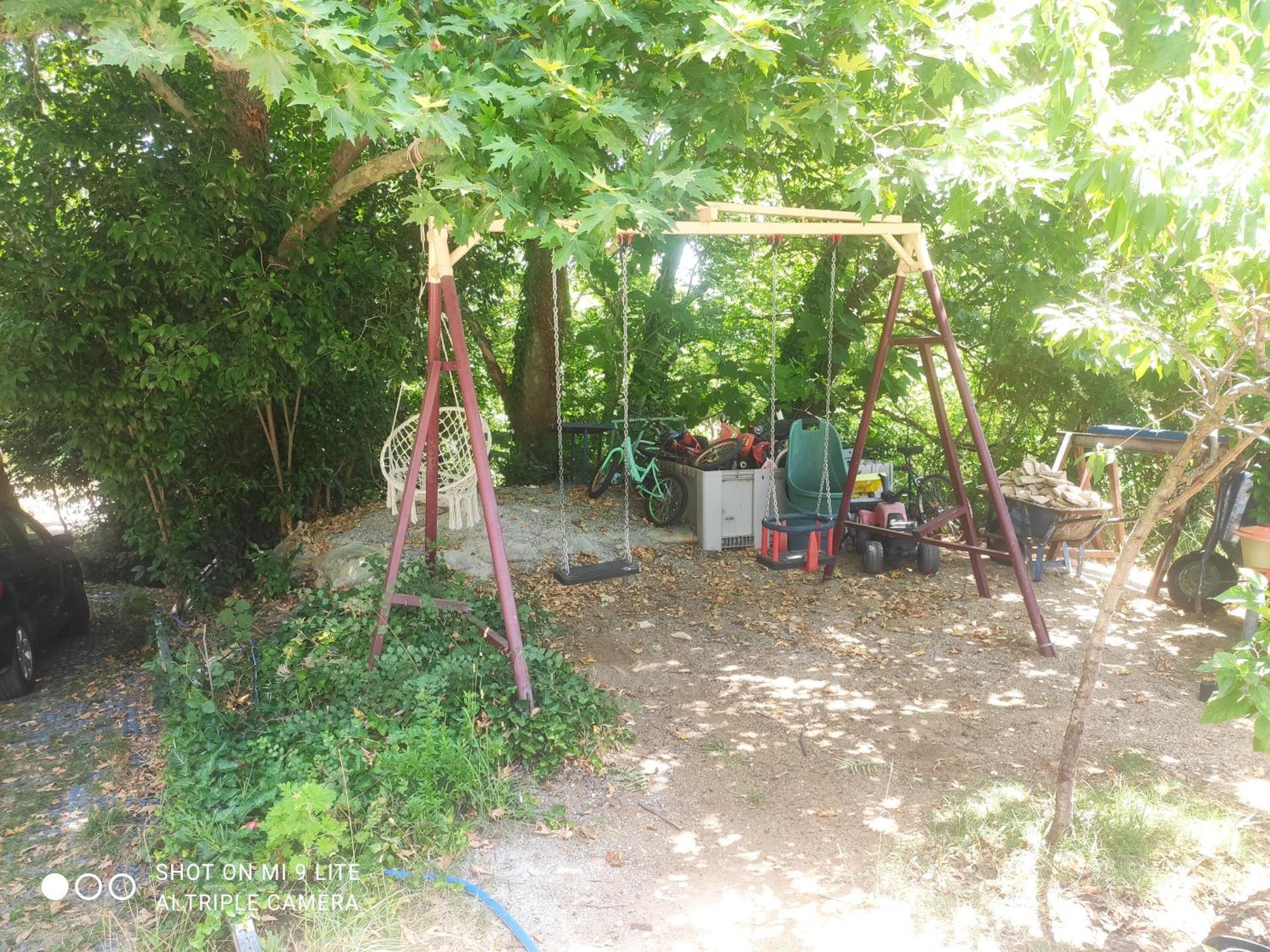 Guesthouse Zografia Vrasna Bagian luar foto
