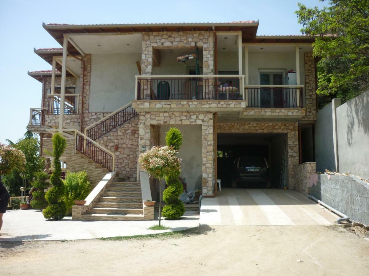 Guesthouse Zografia Vrasna Bagian luar foto