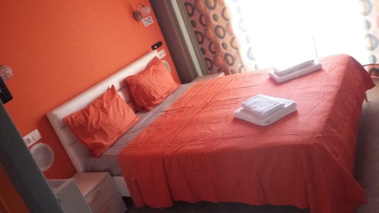 Guesthouse Zografia Vrasna Bagian luar foto