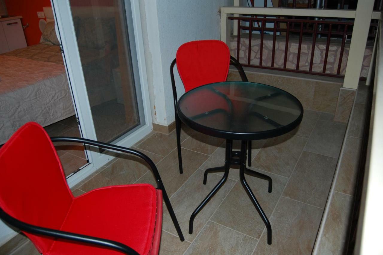 Guesthouse Zografia Vrasna Bagian luar foto