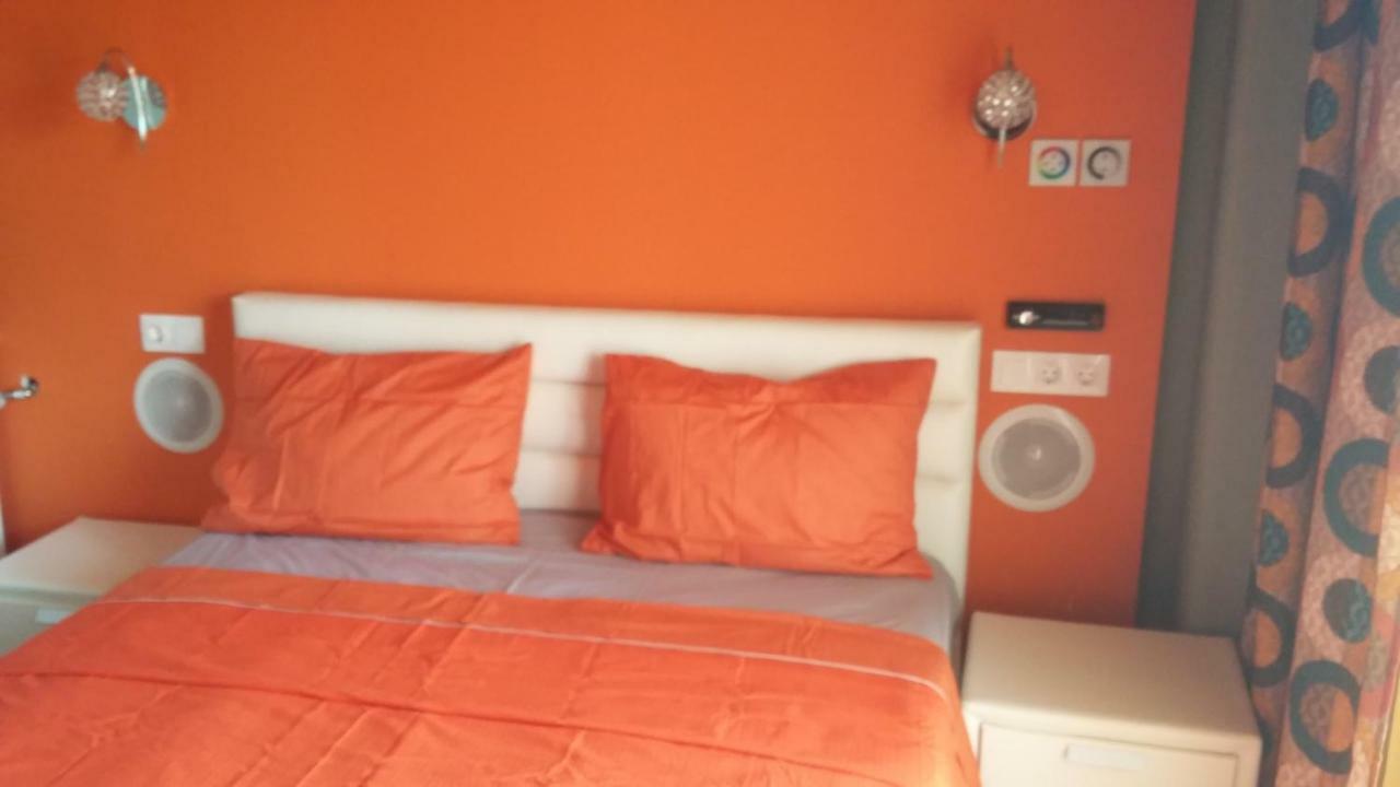 Guesthouse Zografia Vrasna Bagian luar foto